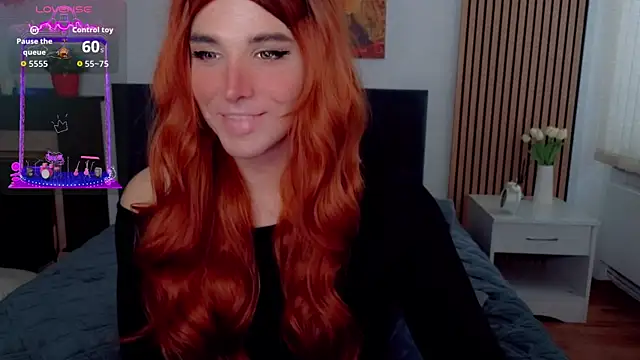 Snapshot of HelenSpellman chatting on 07.27.26 HelenSpellman online show from 07.27.26