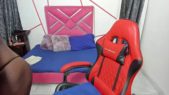 stNatashaBrunette online show from 10.15.25