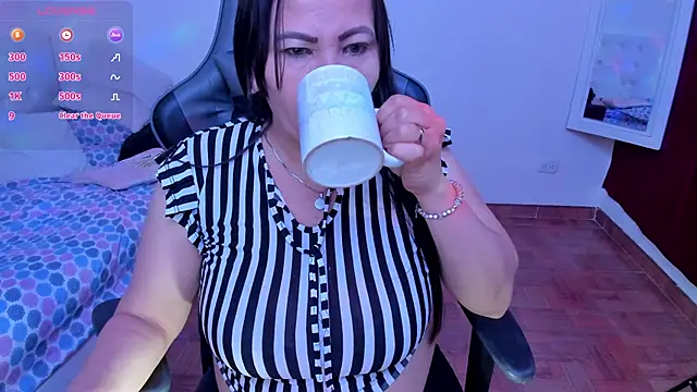 esmeralda milf online show from 03.11.25