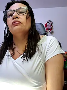 esmeralda milf online show from 05.23.26