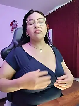 esmeralda milf online show from 06.20.26
