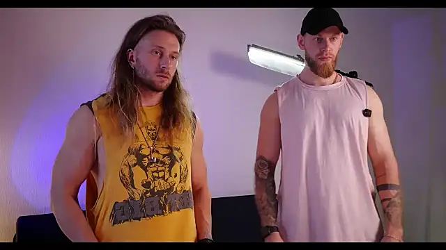 Snapshot of Xxx_______Xxx chatting on 10.10.25 Xxx Xxx online show from 10.10.25