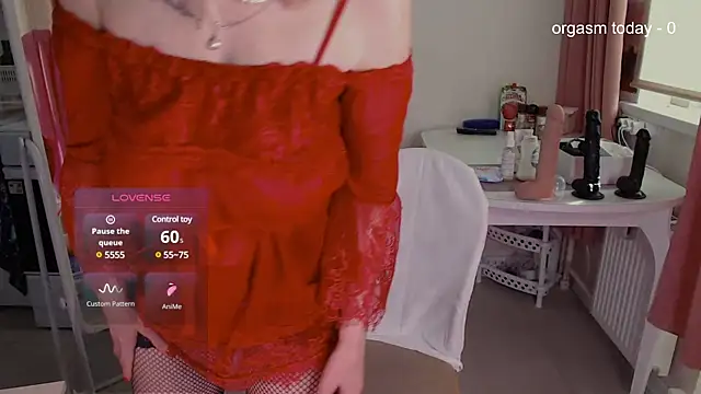 JuliaVilnet online show from 02.22.25