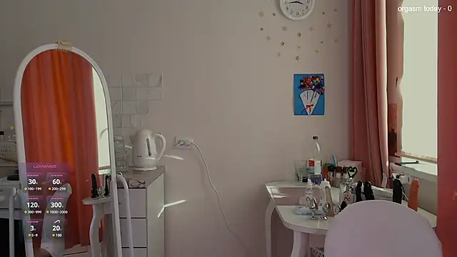 JuliaVilnet online show from 03.22.25