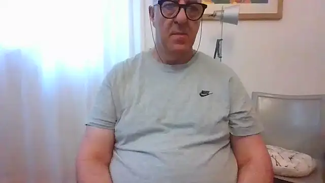 Snapshot of ANONIMO7735 chatting on 06.26.26 ANONIMO7735 online show from 06.26.26