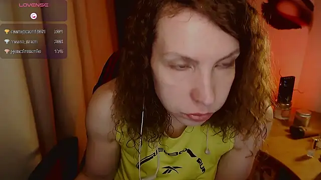 Snapshot of JohansonKatie chatting on 01.24.25 JohansonKatie online show from 01.24.25