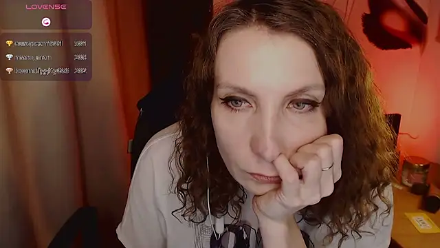 Snapshot of JohansonKatie chatting on 01.26.25 JohansonKatie online show from 01.26.25