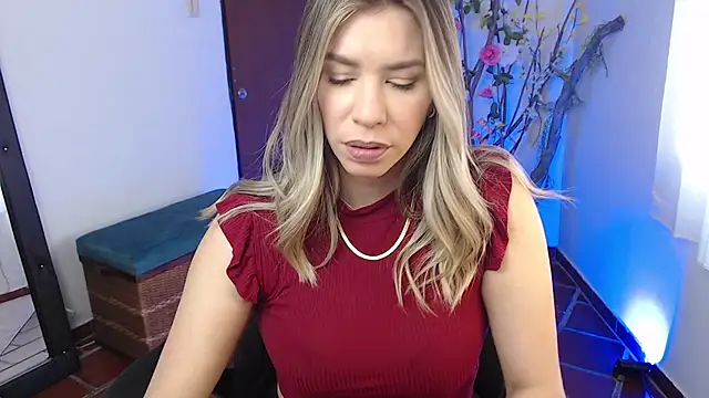 ms sofia x online show from 10.17.25