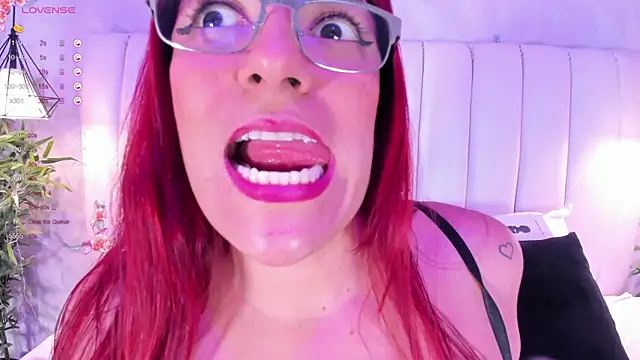 naughty flower18 online show from 01.31.25