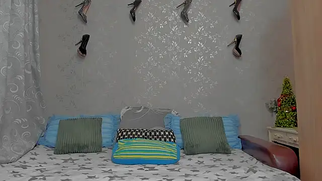 emilianna666 online show from 12.23.24