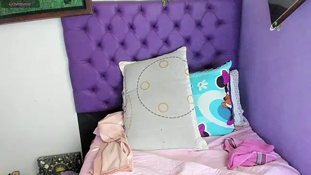 Margoth clain online show from 04.04.26