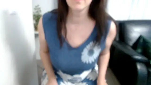 Snapshot of SofiaLenis chatting on 11.22.25 SofiaLenis online show from 11.22.25