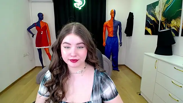 Snapshot of NicoleFoxery chatting on 02.05.25 NicoleFoxery online show from 02.05.25