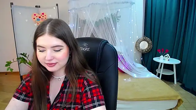 Snapshot of NicoleFoxery chatting on 02.22.25 NicoleFoxery online show from 02.22.25