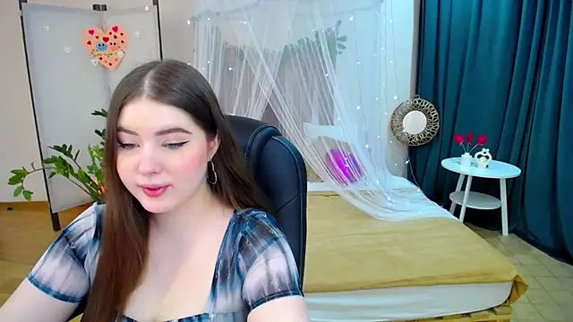 Snapshot of NicoleFoxery chatting on 02.28.25 NicoleFoxery online show from 02.28.25