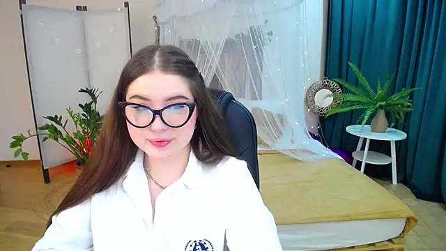 Snapshot of NicoleFoxery chatting on 03.07.25 NicoleFoxery online show from 03.07.25