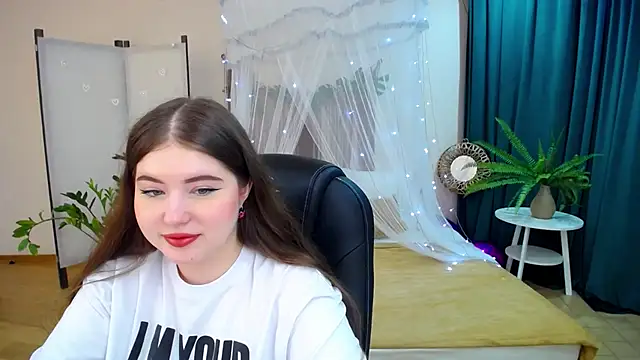 Snapshot of NicoleFoxery chatting on 03.09.25 NicoleFoxery online show from 03.09.25