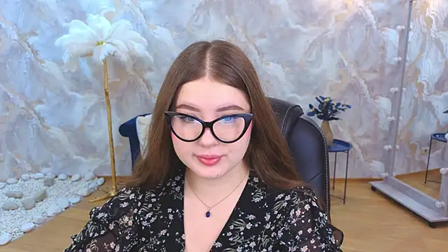 Snapshot of NicoleFoxery chatting on 11.14.25 NicoleFoxery online show from 11.14.25