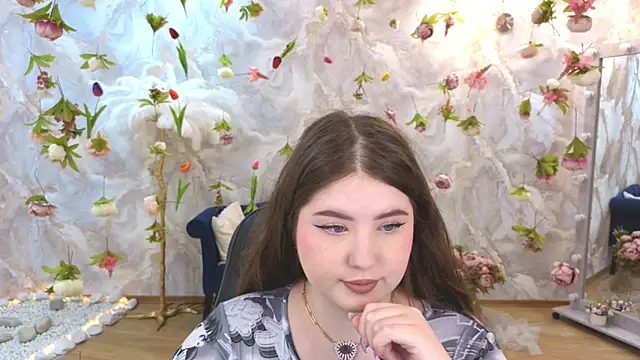 Snapshot of NicoleFoxery chatting on 06.27.26 NicoleFoxery online show from 06.27.26