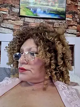 Snapshot of Hot_Azaleea chatting on 01.31.25 Hot Azaleea online show from 01.31.25