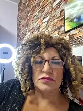 Snapshot of Hot_Azaleea chatting on 10.08.25 Hot Azaleea online show from 10.08.25