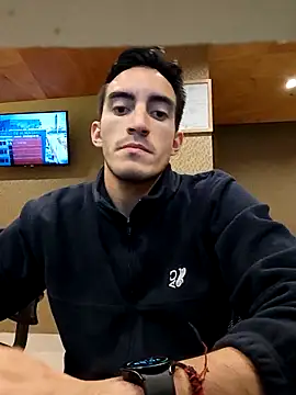 Snapshot of TommyMomentum chatting on 02.02.26 TommyMomentum online show from 02.02.26