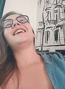 KellyKleine online show from 10.10.25