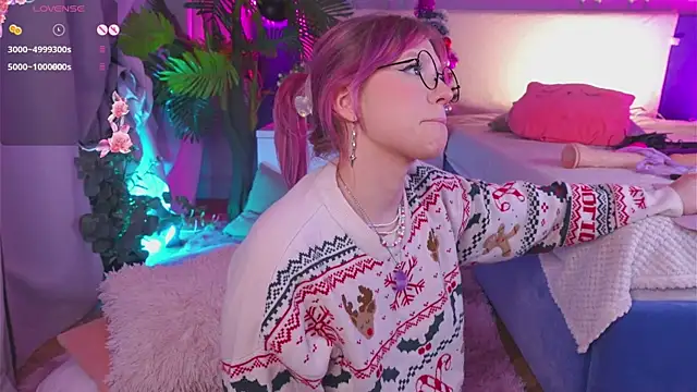 Snapshot of Crazy_Wine chatting on 12.26.24 Crazy Wine online show from 12.26.24