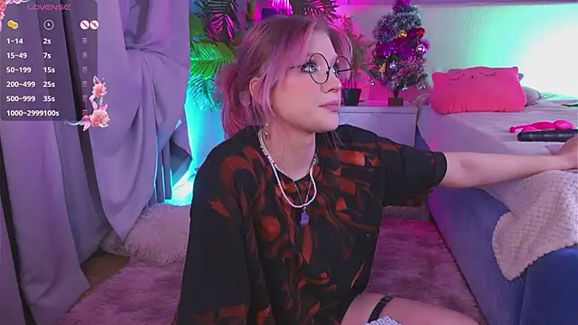 Snapshot of Crazy_Wine chatting on 12.28.24 Crazy Wine online show from 12.28.24