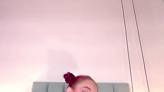 Snapshot of JupiteFox chatting on 01.23.25 JupiteFox online show from 01.23.25