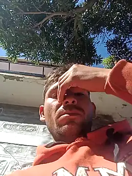 Snapshot of SunnyleoneBG chatting on 12.10.24 SunnyleoneBG online show from 12.10.24