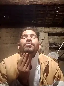 Snapshot of SunnyleoneBG chatting on 12.15.24 SunnyleoneBG online show from 12.15.24