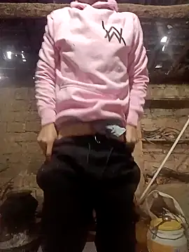 Snapshot of SunnyleoneBG chatting on 12.21.24 SunnyleoneBG online show from 12.21.24