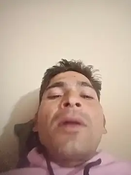 Snapshot of SunnyleoneBG chatting on 12.21.24 SunnyleoneBG online show from 12.21.24