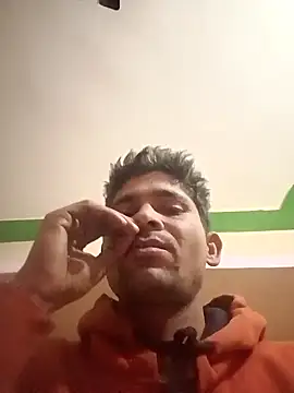 Snapshot of SunnyleoneBG chatting on 12.24.24 SunnyleoneBG online show from 12.24.24