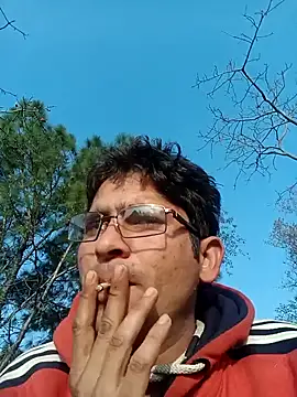 Snapshot of SunnyleoneBG chatting on 01.06.25 SunnyleoneBG online show from 01.06.25