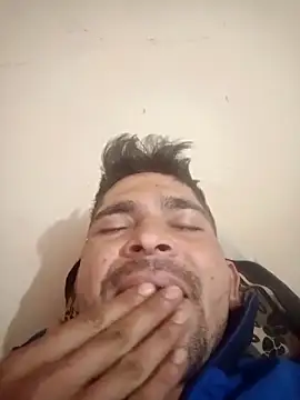 Snapshot of SunnyleoneBG chatting on 02.14.25 SunnyleoneBG online show from 02.14.25