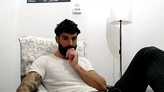 Snapshot of Verycutex chatting on 01.19.26 Verycutex online show from 01.19.26