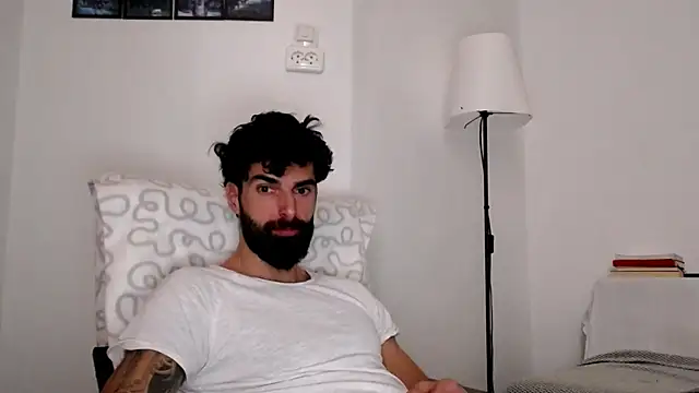 Snapshot of Verycutex chatting on 02.21.26 Verycutex online show from 02.21.26