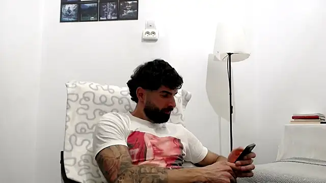 Snapshot of Verycutex chatting on 02.28.26 Verycutex online show from 02.28.26