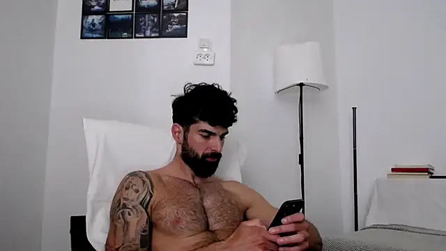 Snapshot of Verycutex chatting on 06.18.26 Verycutex online show from 06.18.26