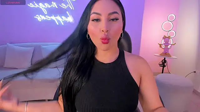 Snapshot of MiaRoberts1 chatting on 10.25.25 MiaRoberts1 online show from 10.25.25