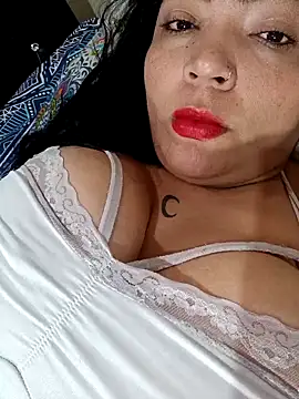 Snapshot of NIKOLE1301 chatting on 02.26.25 NIKOLE1301 online show from 02.26.25