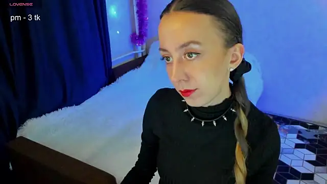 CurlySteph online show from 01.11.25