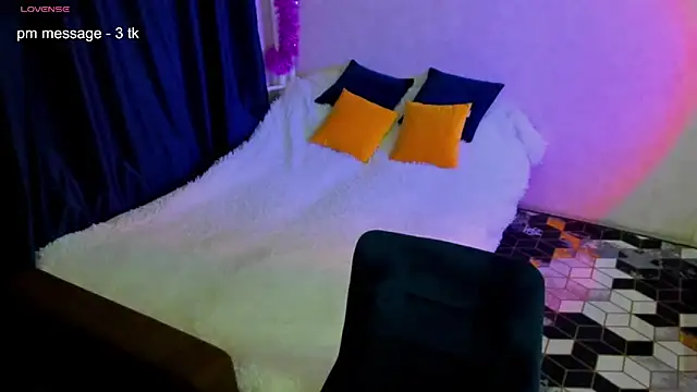 CurlySteph online show from 02.14.25