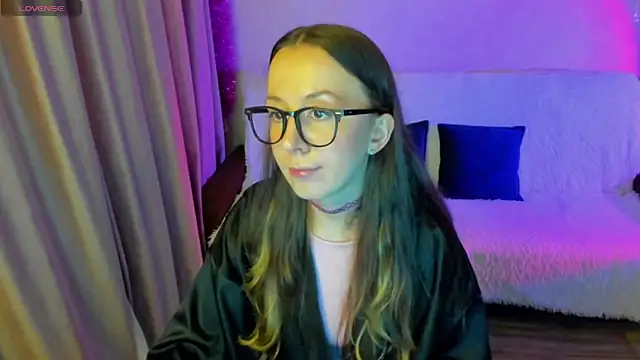 CurlySteph online show from 09.21.25