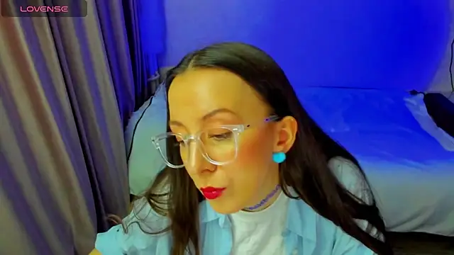 CurlySteph online show from 03.18.26