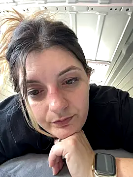 Snapshot of magicsparkles chatting on 10.01.25 magicsparkles online show from 10.01.25