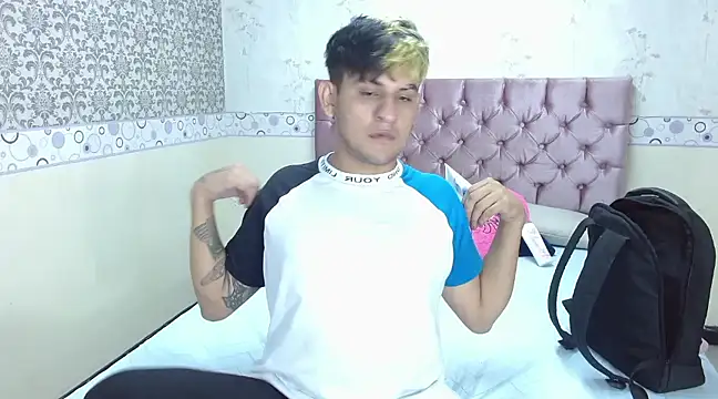 Snapshot of Dona_and_Carl chatting on 03.19.25 Dona and Carl online show from 03.19.25