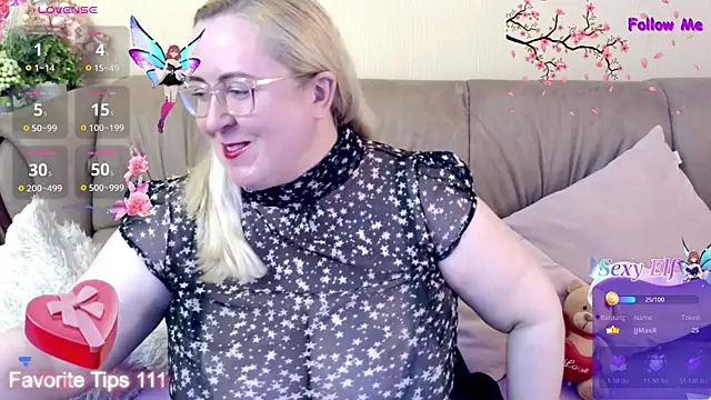 Snapshot of Ginesia chatting on 05.21.26 Ginesia online show from 05.21.26